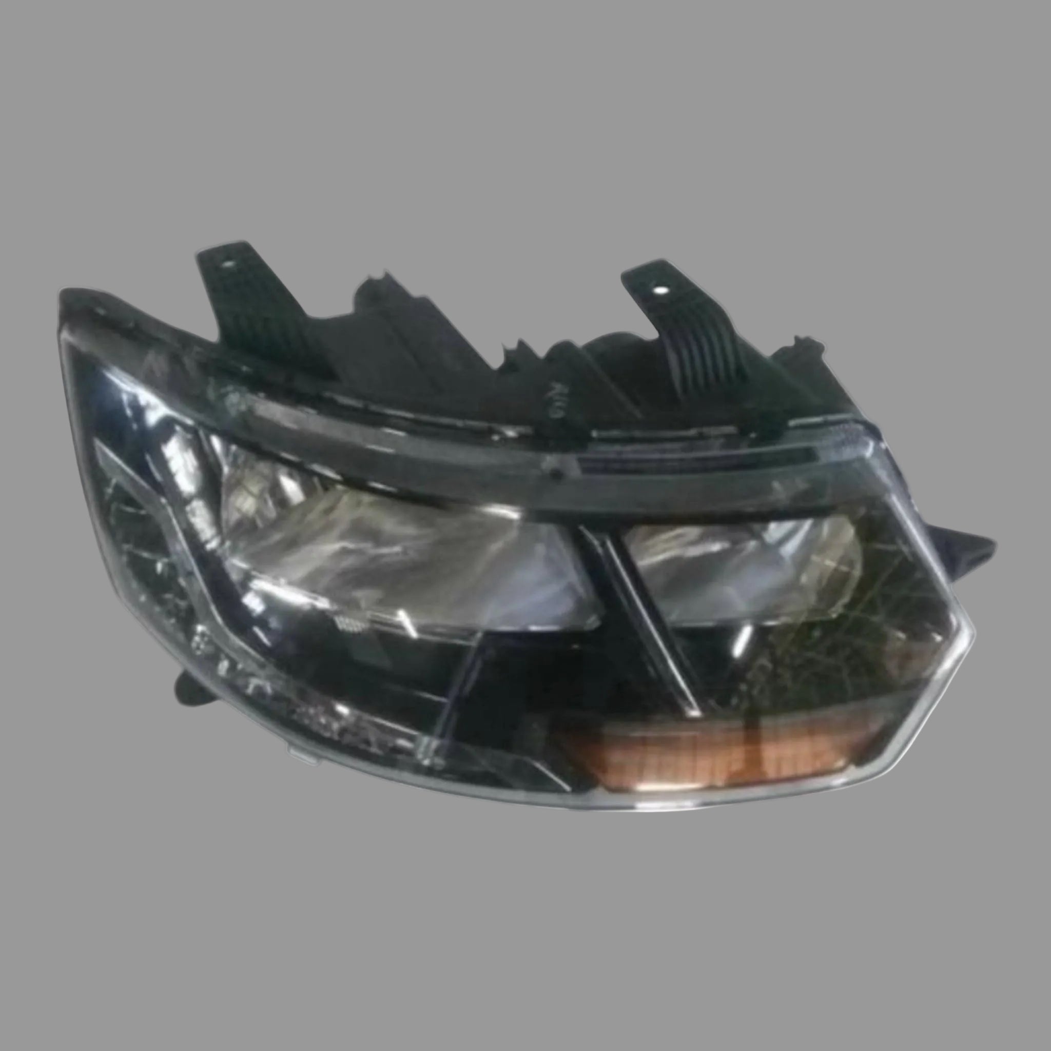 Mahindra KUV 100 Petrol Right Headlight – Sandton Auto Body Parts